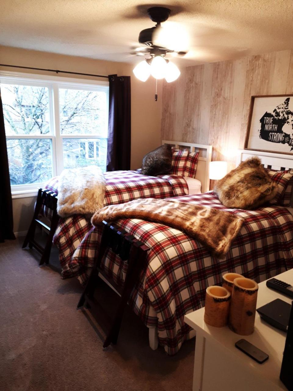The Tartan House Bed & Breakfast Ajax Esterno foto