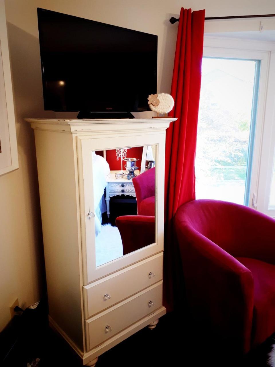 The Tartan House Bed & Breakfast Ajax Esterno foto
