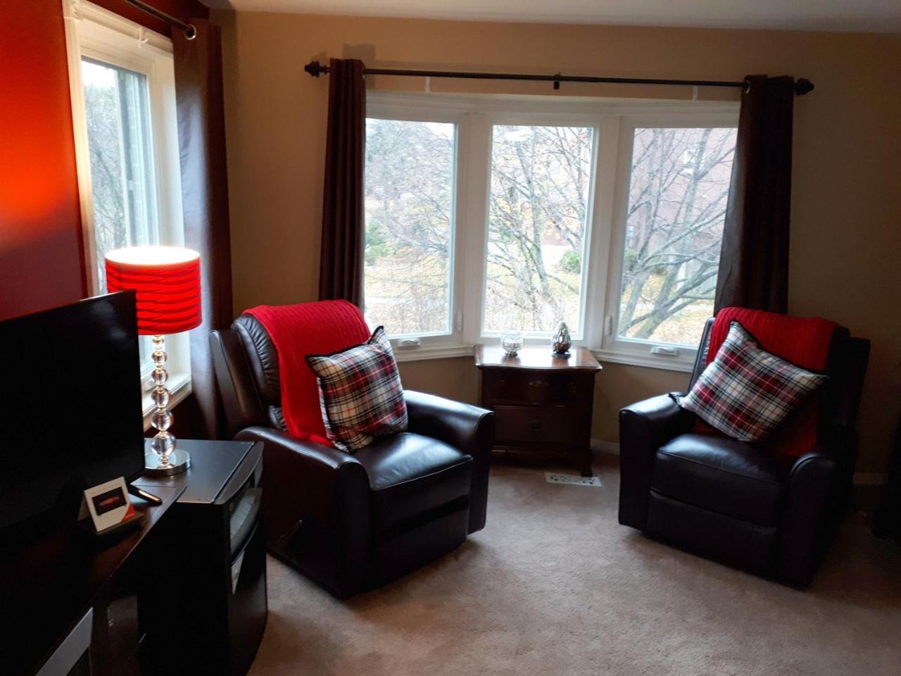 The Tartan House Bed & Breakfast Ajax Esterno foto