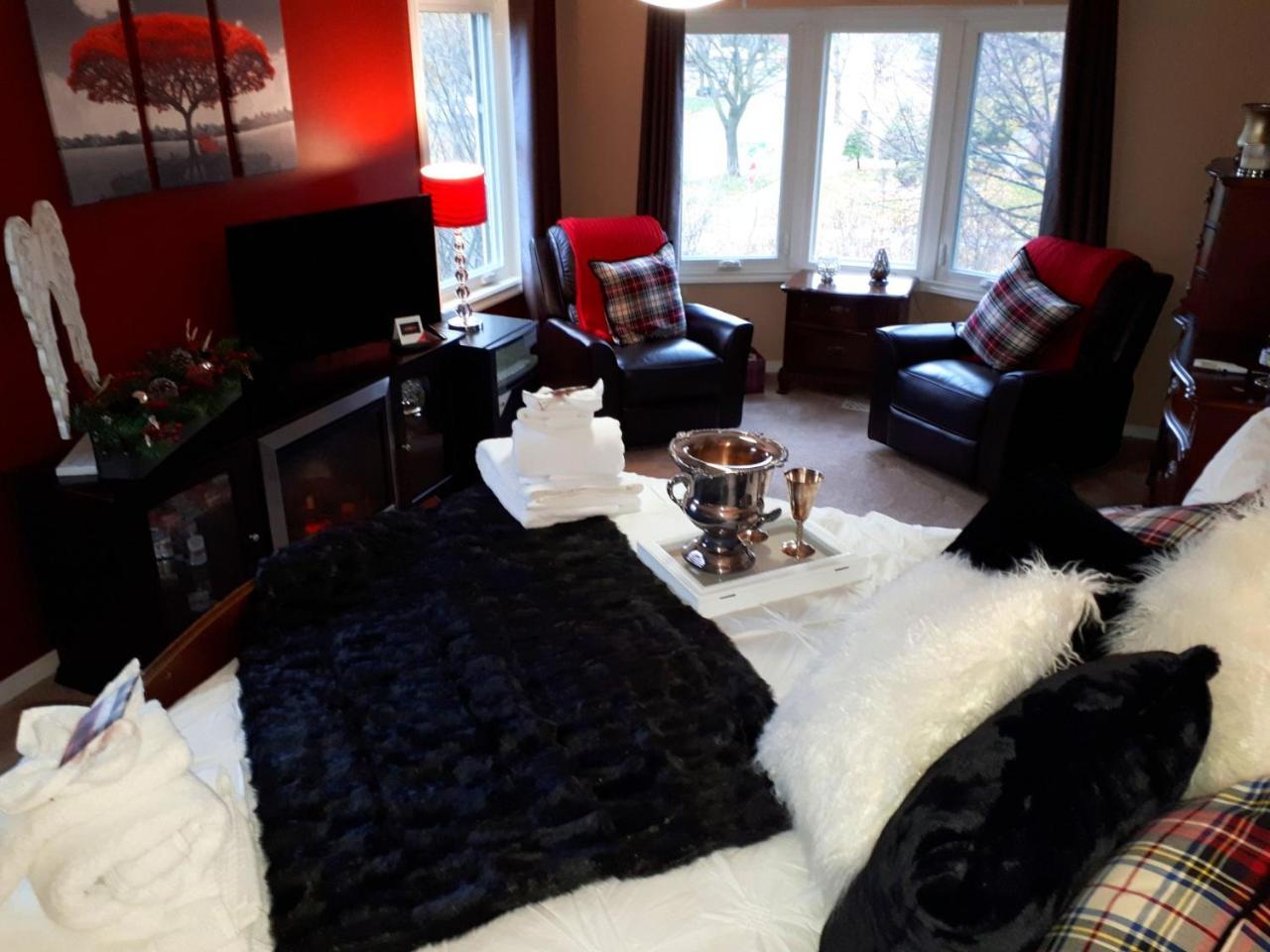The Tartan House Bed & Breakfast Ajax Esterno foto